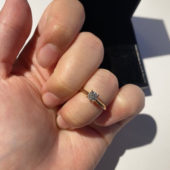 Diamond Engagement Ring - Picture 3 of 4